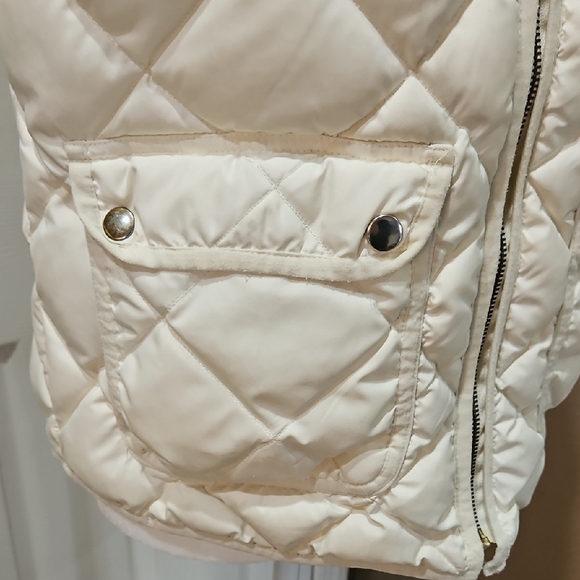 Cream Quilted Vest - Picture 4 of 10